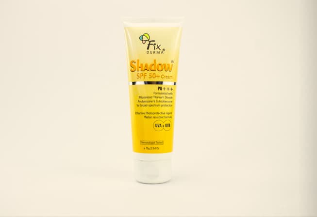 Kem chống nắng dành cho da khô nhạy cảm Fixderma Shadow SPF 50+ 